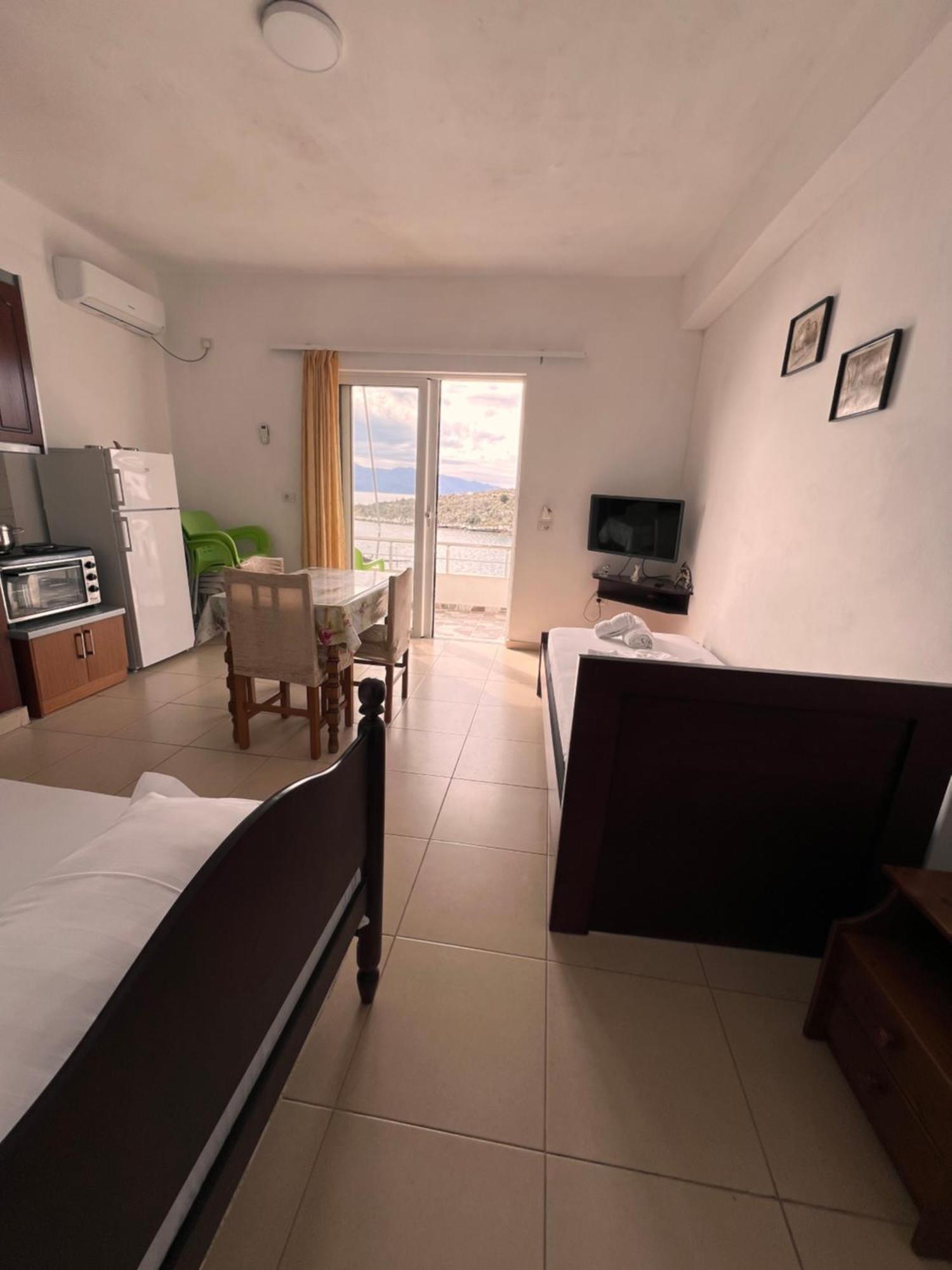 Majki Beach Apartments ซารานเดอ ภายนอก รูปภาพ