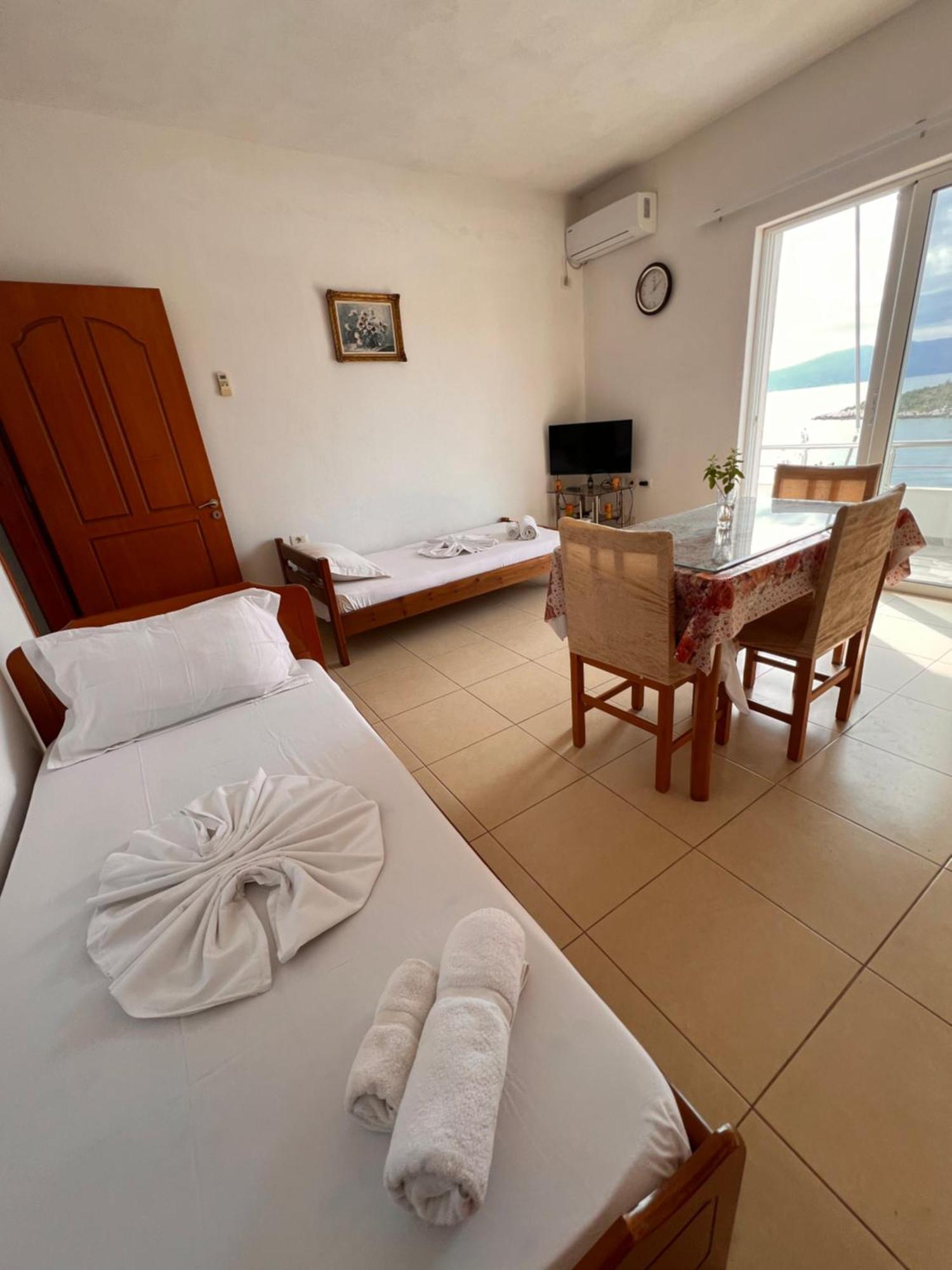 Majki Beach Apartments ซารานเดอ ภายนอก รูปภาพ